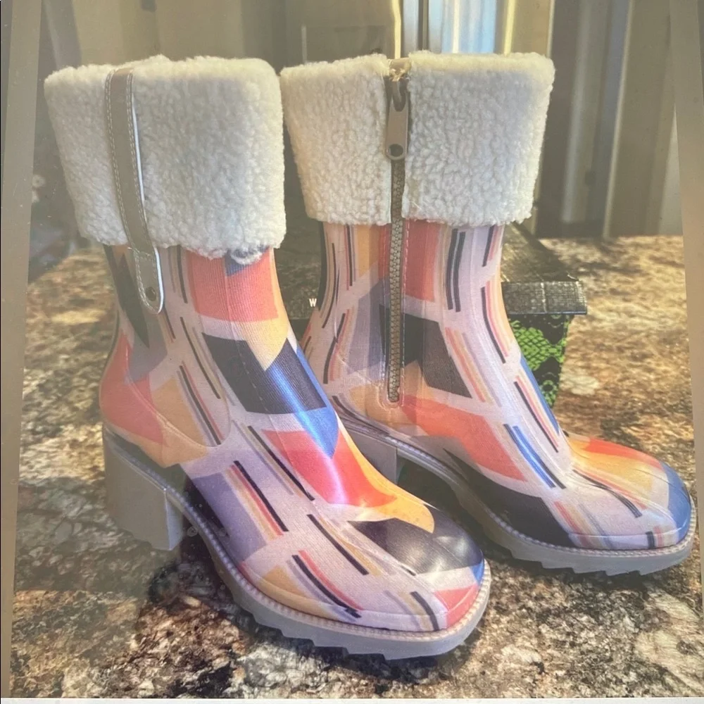 Cape Robbin Women's Colorful Faux Shearling Boots Waterproof NWOB - Size 9 (40) - Picture 3 of 11